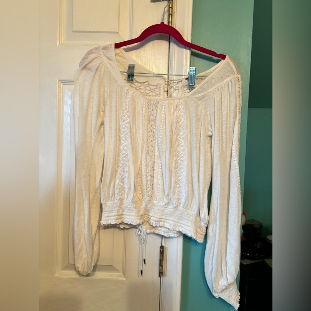 Free People Top Size XS COLOR :Cream So beautiful the detail is amazing.